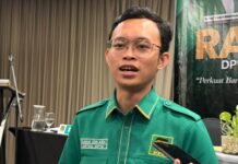 PPP Sulsel Serahkan SK 13 DPC, 8 Daerah Masih Ditahan