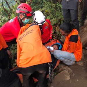 3.786 Pendaki Rayakan Hut Ri Di Bawakaraeng, 16 Orang Dievakuasi