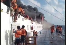 KM Mutiara Sentosa 2 Dilalap Api di Perairan Sumenep, SAR Surabaya Turun Tangan