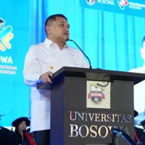 Wali Kota Makassar Bekali 5.000 Mahasiswa Baru Bosowa: Harus Cerdas Dan Berakhlak