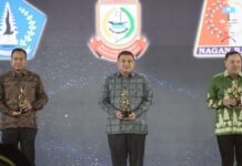 Appi Terima Penghargaan KompasTV Atas Komitmen Pemerataan Pendidikan Makassar