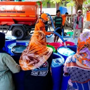 Arahan Langsung Gubernur, Armada Air Bersih Pemprov Sulsel Tancap Gas Susuri Makassar Hingga Maros
