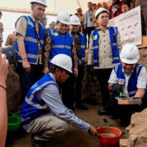 Benteng Somba Opu Direvitalisasi, Fadli Zon Dan Andi Sudirman Letakkan Batu Pertama