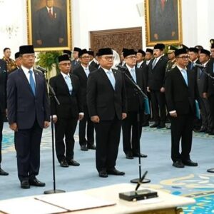 Prabowo Kocok Ulang Kabinet, Berikut Daftar Lengkapnya!