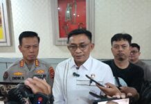 Polda Sulsel Bongkar Penipuan WhatsApp, Korban Transfer Rp50 Juta ke Pelaku